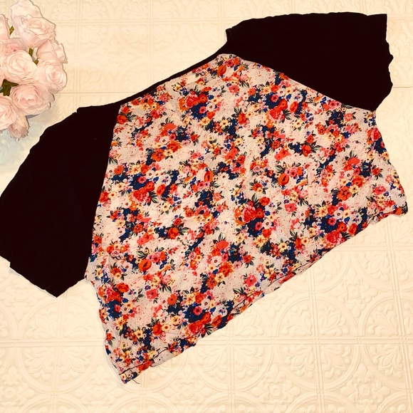 Floral Boho Flowy Crop Top - Picture 3 of 4